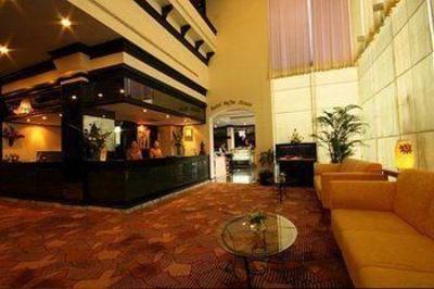 фото отеля Louis Tavern Hotel Bangkok
