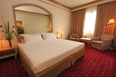 фото отеля Louis Tavern Hotel Bangkok