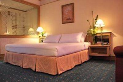 фото отеля Louis Tavern Hotel Bangkok