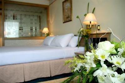 фото отеля Louis Tavern Hotel Bangkok