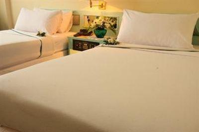 фото отеля Louis Tavern Hotel Bangkok