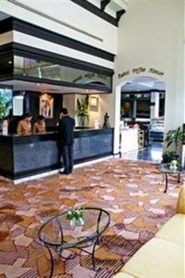 фото отеля Louis Tavern Hotel Bangkok