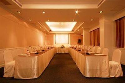 фото отеля Louis Tavern Hotel Bangkok