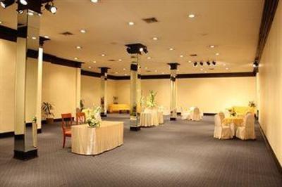 фото отеля Louis Tavern Hotel Bangkok