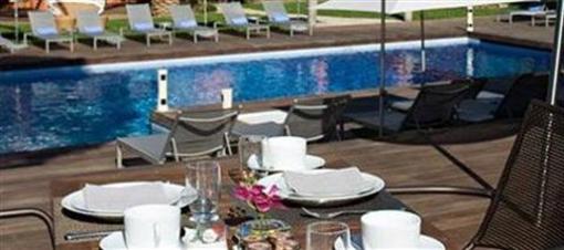 фото отеля Benkirai Hotel