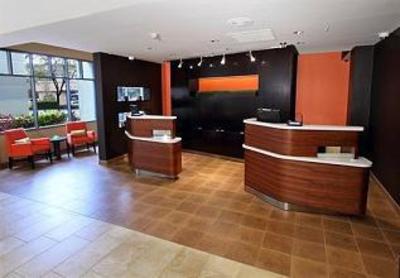 фото отеля Courtyard by Marriott Oakland Richmond/Berkeley