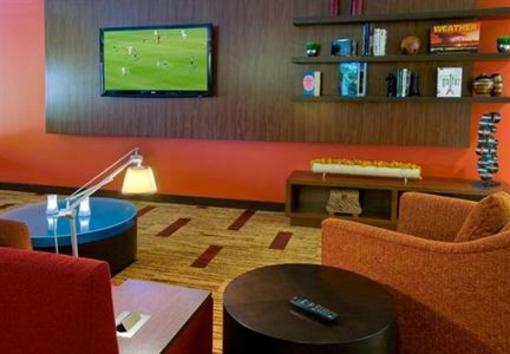 фото отеля Courtyard by Marriott Portland Southeast