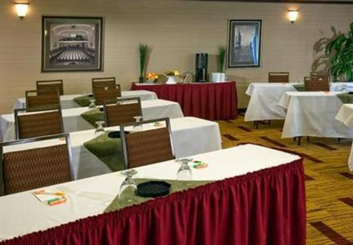 фото отеля Courtyard by Marriott Portland Southeast