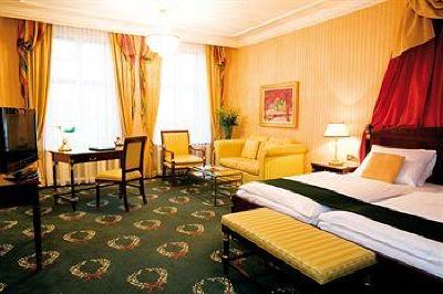 фото отеля BEST WESTERN Premier Grand Hotel Russischer Hof