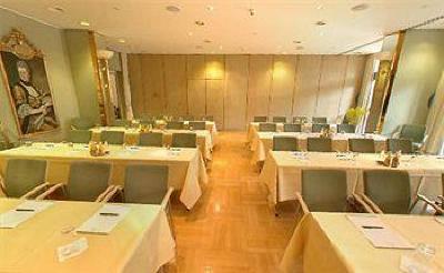 фото отеля BEST WESTERN Premier Grand Hotel Russischer Hof