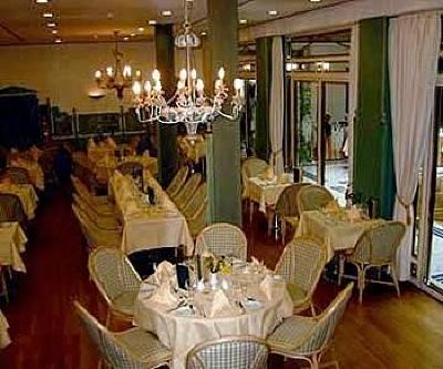 фото отеля BEST WESTERN Premier Grand Hotel Russischer Hof