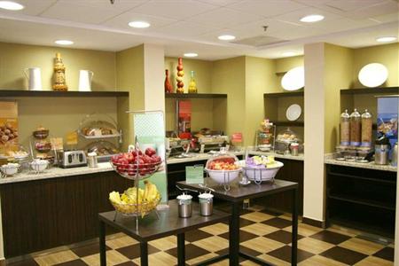 фото отеля Hampton Inn Airport Monterrey