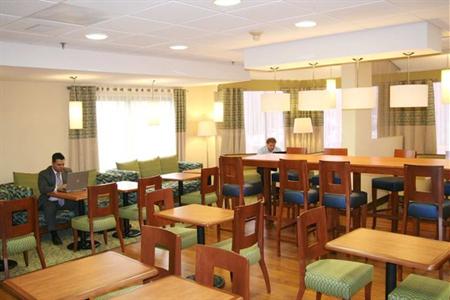 фото отеля Hampton Inn Airport Monterrey