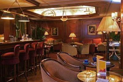 фото отеля Hotel Napoleon Paris