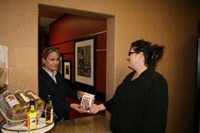 фото отеля Hampton Inn & Suites Red Bluff