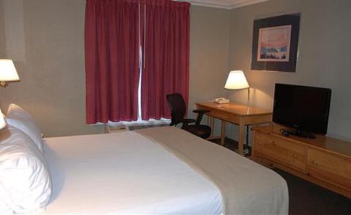 фото отеля Eagle Lodge & Suites