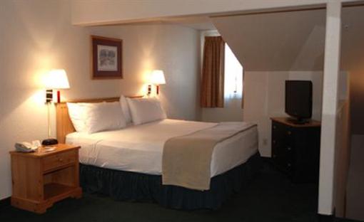 фото отеля Eagle Lodge & Suites