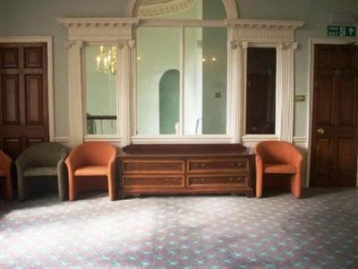 фото отеля Theobalds Park Hotel