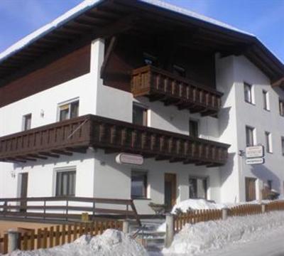 фото отеля Apartments Alpenrose