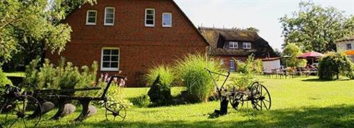фото отеля Cross Country Hotel Alt Wittower Krug Wiek