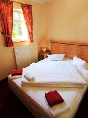 фото отеля Cross Country Hotel Alt Wittower Krug Wiek