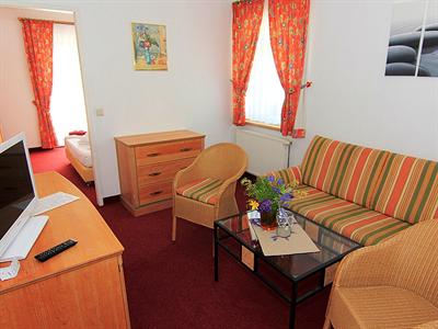 фото отеля Cross Country Hotel Alt Wittower Krug Wiek