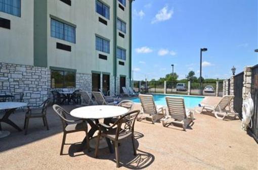 фото отеля Best Western Plus La Grange Inn & Suites