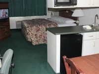 GuestHouse Inn & Suites Aberdeen
