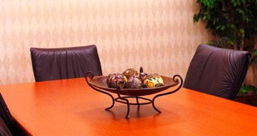 фото отеля Woodfield Inn and Suites