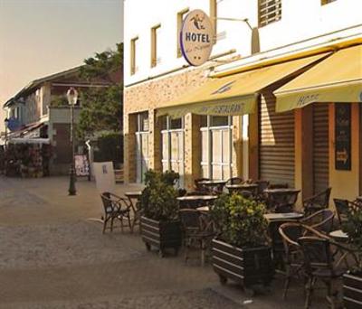 фото отеля Le Neptune Soulac-sur-Mer