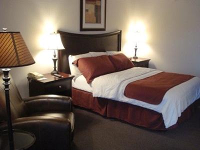 фото отеля Lamplighter Inn & Suites