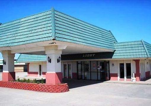 фото отеля Econo Lodge McPherson