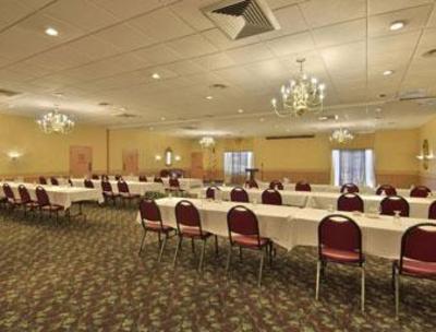 фото отеля Howard Johnson Hotel - Norwich