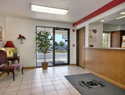 фото отеля Super 8 Cedar Rapids