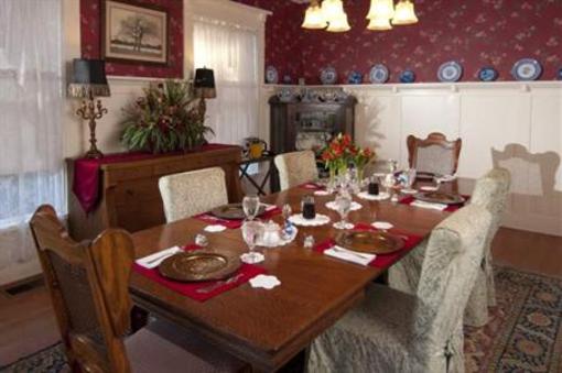 фото отеля The Cotton Palace Bed and Breakfast