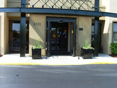 фото отеля Jameson Suites of Arlington Heights