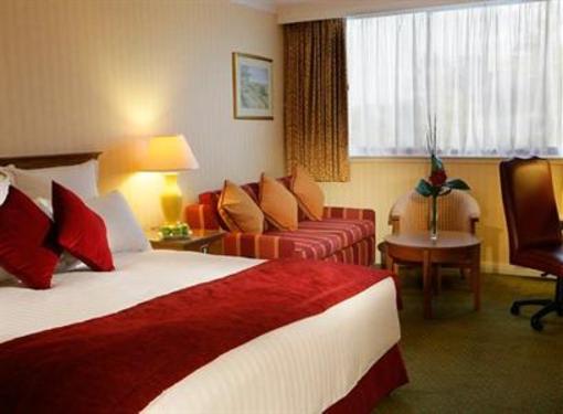 фото отеля Marriott Swindon Hotel
