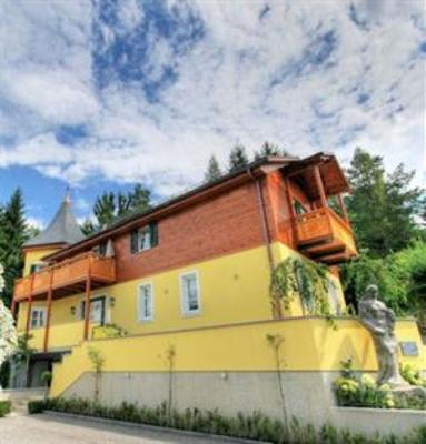 фото отеля Gasthof Hauserl im Wald