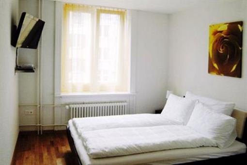 фото отеля Hotel Lowen Zurich