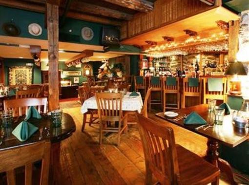 фото отеля Three Chimneys Inn