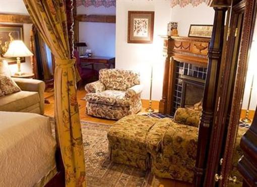 фото отеля Three Chimneys Inn