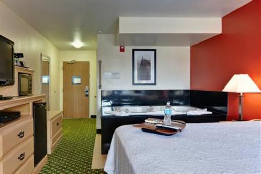 фото отеля Hampton Inn & Suites Hermosa Beach