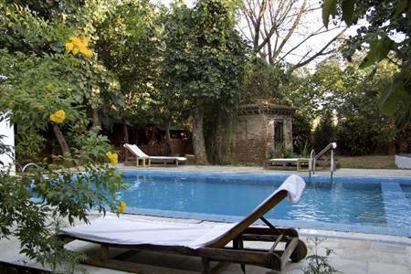 фото отеля Bundelkhand Riverside Retreat Orchha
