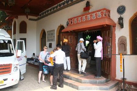 фото отеля Bundelkhand Riverside Retreat Orchha