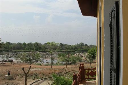 фото отеля Bundelkhand Riverside Retreat Orchha