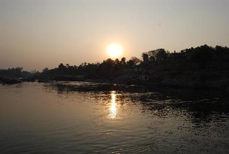 фото отеля Bundelkhand Riverside Retreat Orchha