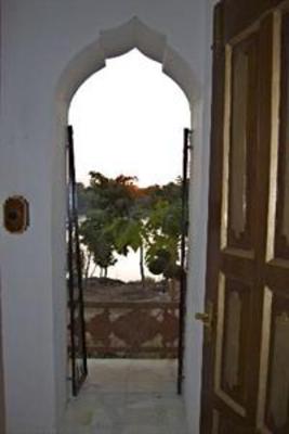 фото отеля Bundelkhand Riverside Retreat Orchha