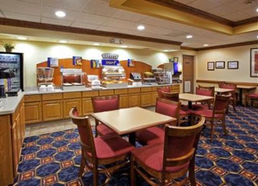 фото отеля Holiday Inn Express Hotel & Suites Byron