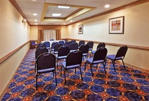 фото отеля Holiday Inn Express Hotel & Suites Byron