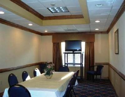 фото отеля Holiday Inn Express Hotel & Suites Byron